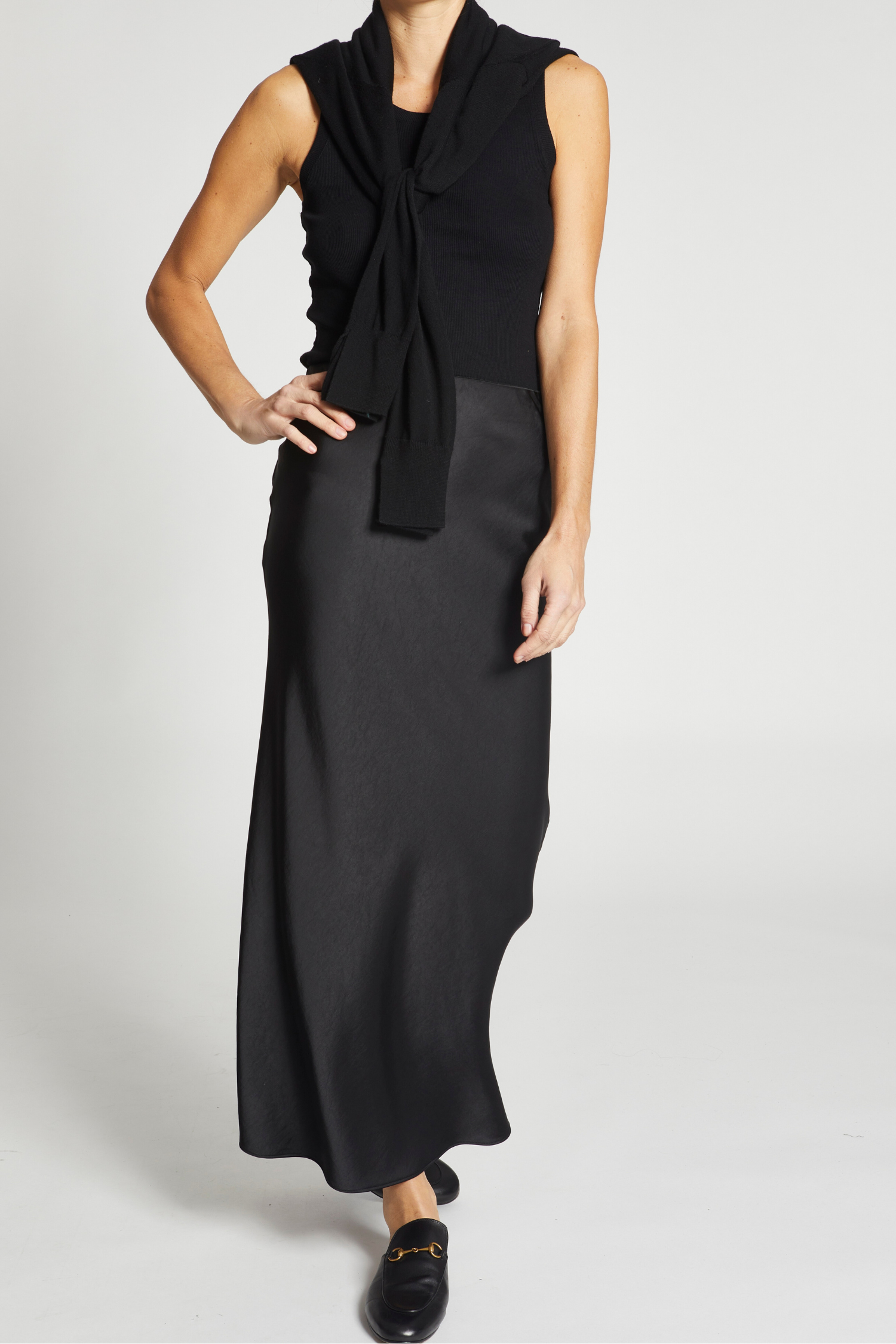 color-BLACK