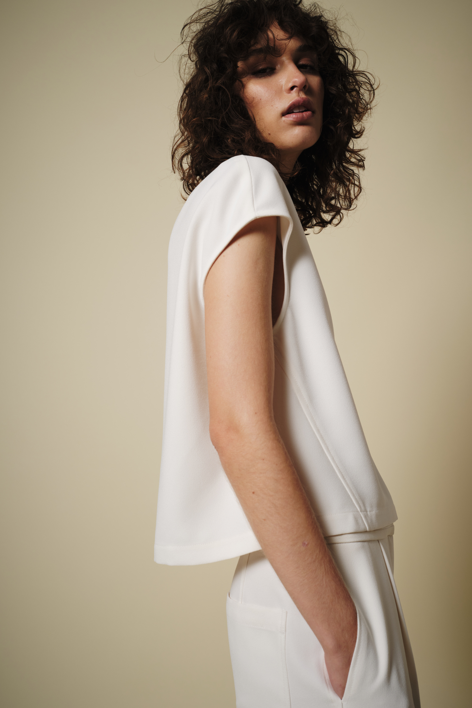 color-Ivory