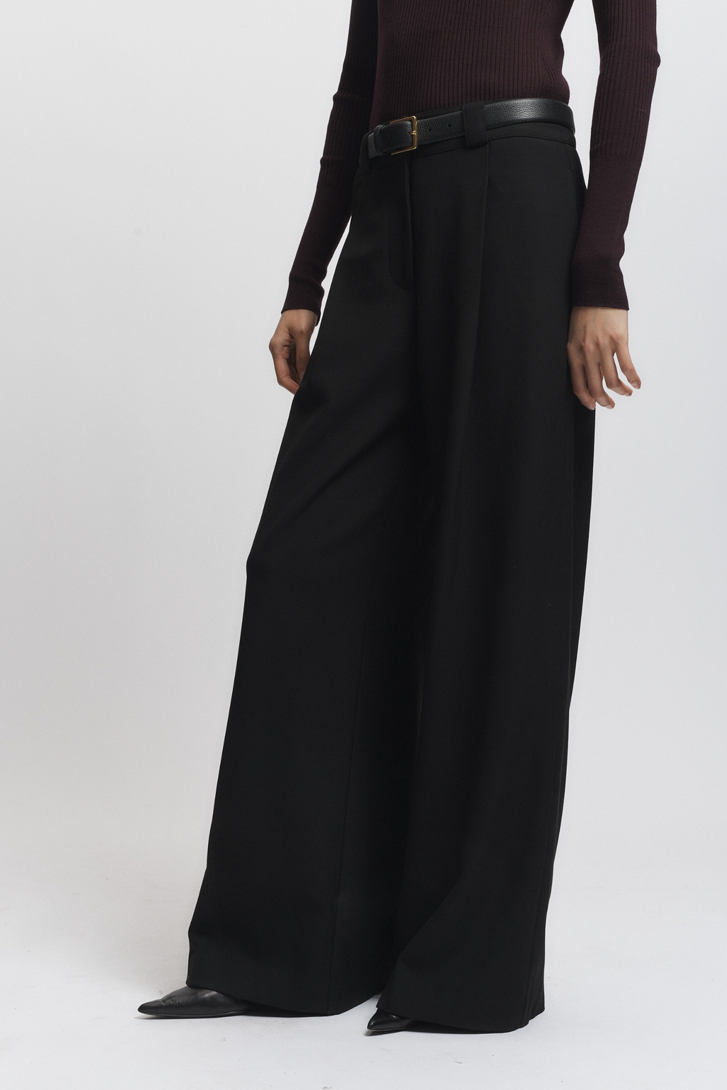 ✨新品タグ付✨LE’RURE Flourish wide pants dress LE'RURE（リルアー）の「Flourish wide pants dress（パンツ