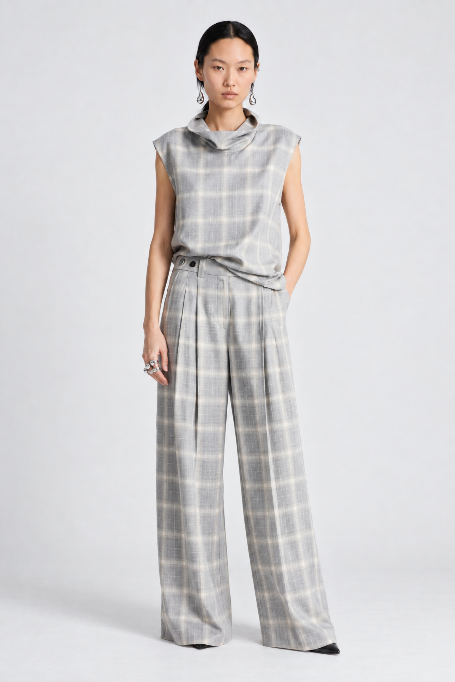 color-Grey/White