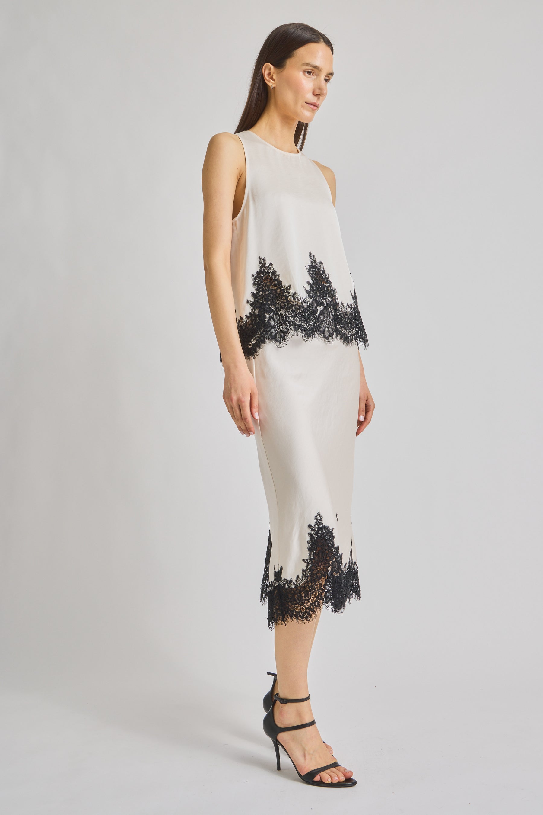 color-Ivory