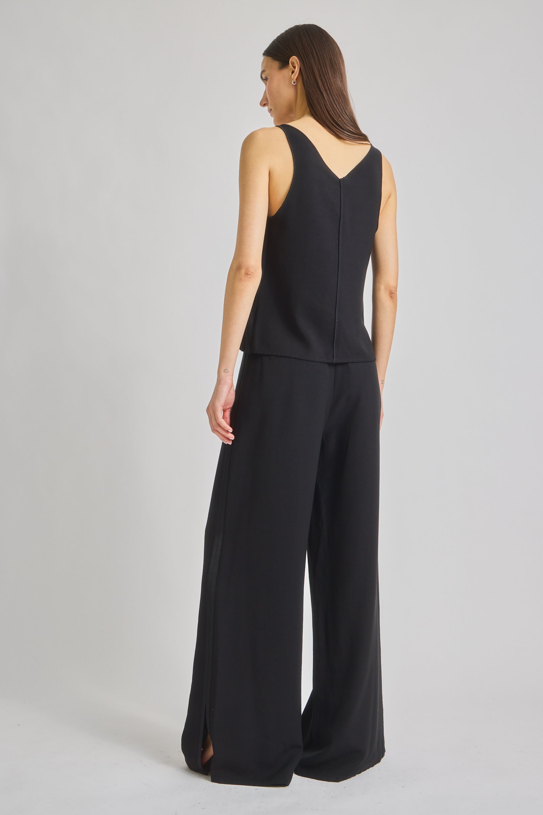 color-Black